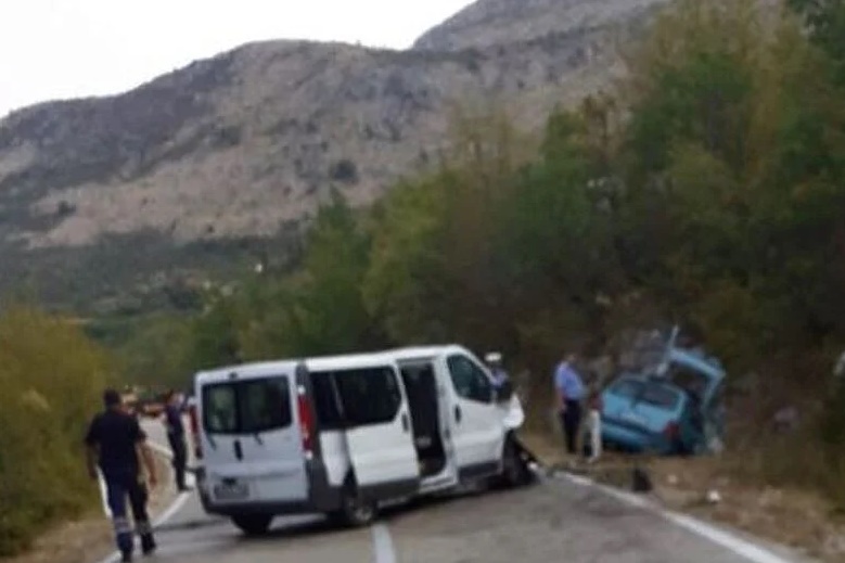 Teška nesreća na putu Trebinje - Ljubinje, poginuli muškarac i žena