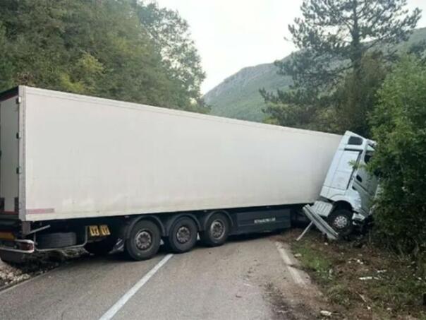 Teška nesreća na putu Trebinje-Nikšić