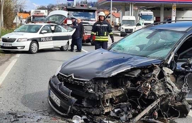 Teška nesreća u Lukavcu: Poginula jednogodišnja beba, više osoba povrijeđeno