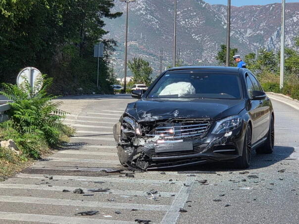 Teška nesreća u Mostaru: Jedna osoba teško, sedam lakše povrijeđeno