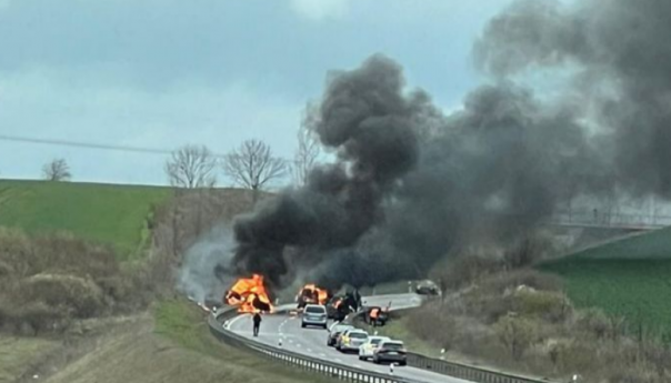 Teška nesreća u Njemačkoj: Sedam osoba poginulo, žrtve izgorjele u automobilima