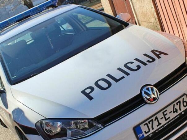 Teška nesreća u Velikoj Kladuši, muškarac stradao u svom dvorištu