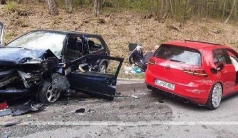 Saobraćajna nesreća kod Cazina: Jedna osoba poginula, dvoje povrijeđeno