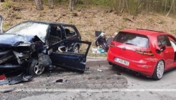 Saobraćajna nesreća kod Cazina: Jedna osoba poginula, dvoje povrijeđeno