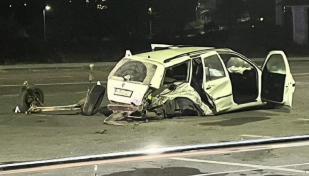 Teška saobraćajna nesreća kod Cazina, jedna osoba povrijeđena