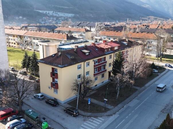 Teška saobraćajna nesreća na Ilidži: Pješakinja u kritičnom stanju