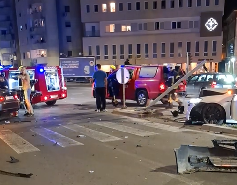 Teška saobraćajna nesreća u Mostaru, ima povrijeđenih