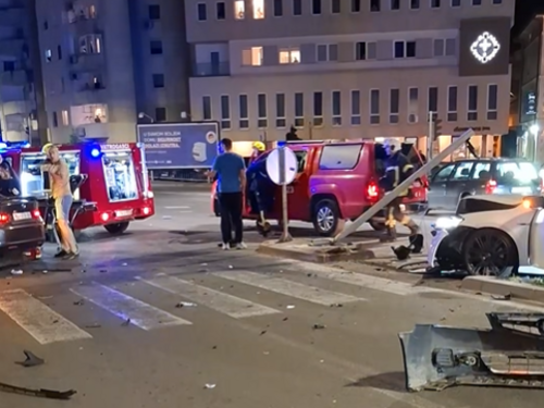 Teška saobraćajna nesreća u Mostaru, ima povrijeđenih