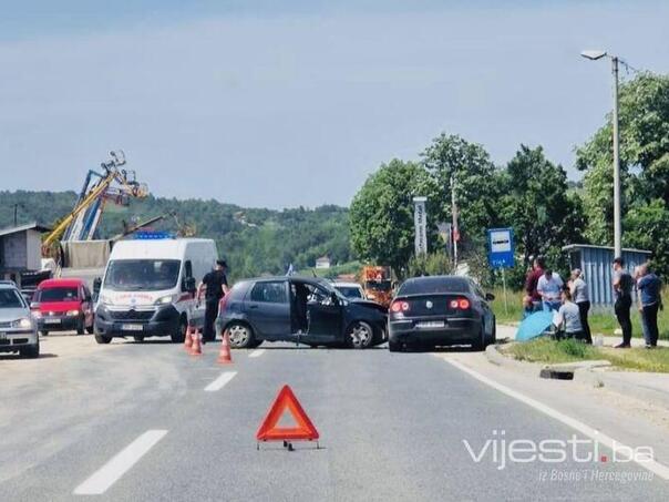 Teška saobraćajna nesreća u Tinji kod Srebrenika: Povrijeđene tri osobe