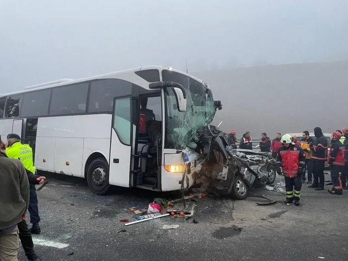 Teška saobraćajna nesreća u Turskoj: Poginulo najmanje 10 osoba