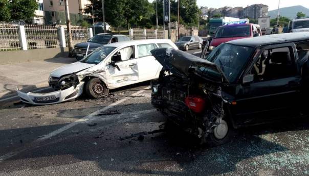 Teška nesreća na izlazu iz Mostara: Poginula jedna osoba