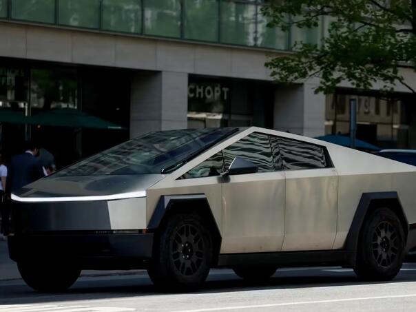 Tesla ponovo podigla cijene Cybertrucka za 5.000 dolara
