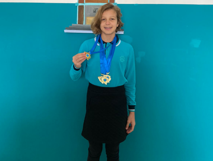 Tesnim Maksumić zablistala: Četiri zlata i pehar za najbolju plivačicu