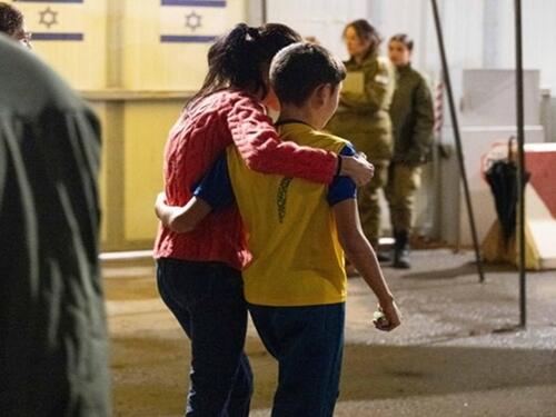 Tetka 12- godišnjeg oslobođenog taoca iz Gaze: Tjerali su ga da gleda snimke krvavih napada