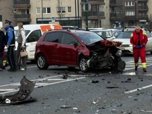 Težak sudar dva vozila u Sarajevu: Stravične slike s mjesta nesreće