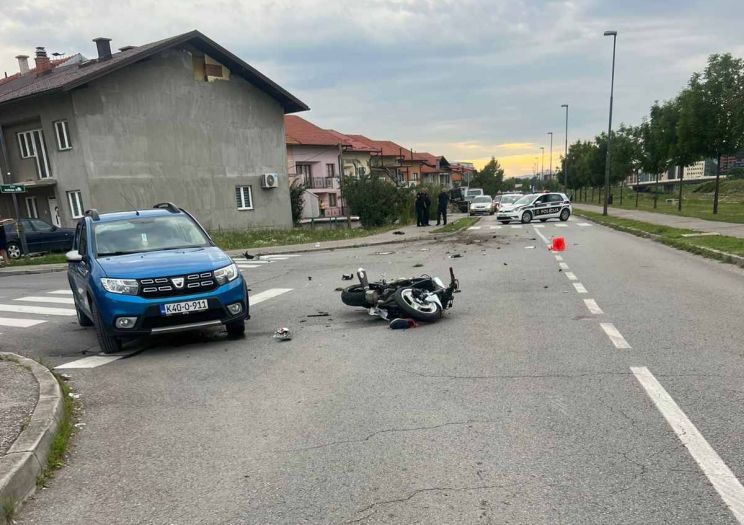 Težak sudar u Sokolović Koloniji: Jedno lice stradalo