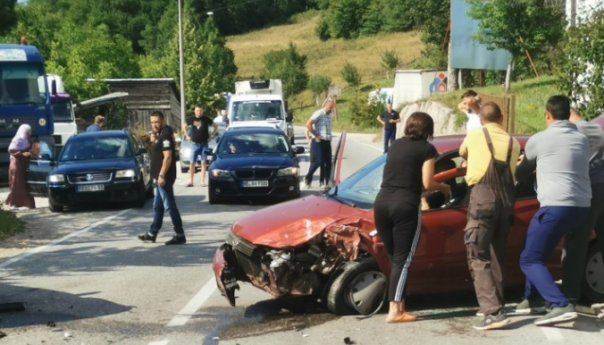 Težak udes u Mokrom: Vozač "lade" poginuo na mjestu