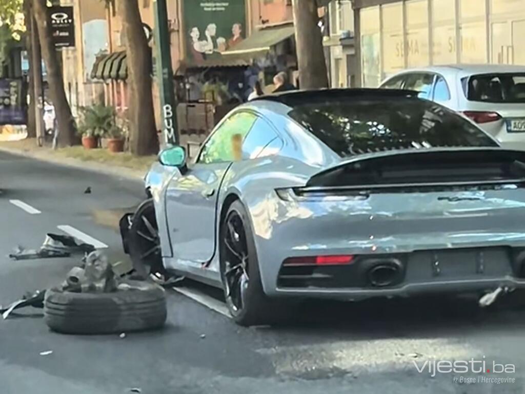 Težak udes u Sarajevu: Nastradali Porsche, taksi vozilo...