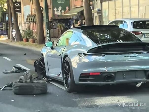 Težak udes u Sarajevu: Nastradali Porsche, taksi vozilo...