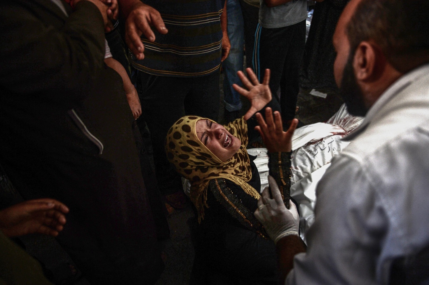 Tijela desetina ubijenih Palestinaca sa sjevera Gaze dovezena u bolnice