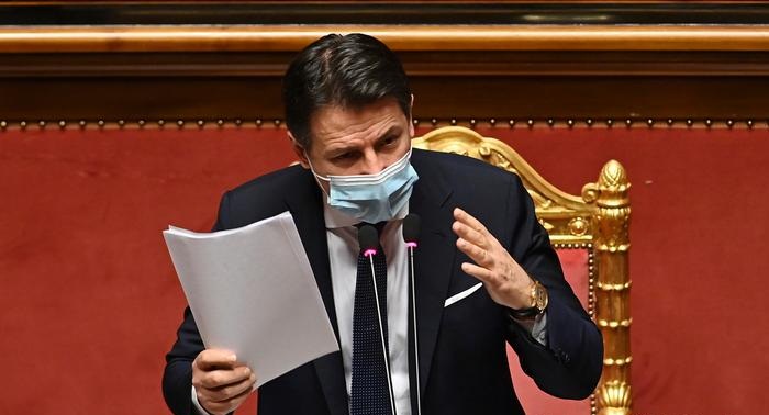 Tijesnom većinom izglasano povjerenje  Conteu