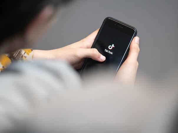 TikTok suočen s optužbama za postavljanje 'nerealnih standarda' ljepote