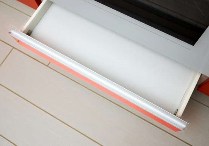 TikToker objasnio čemu služi polica na dnu šporeta