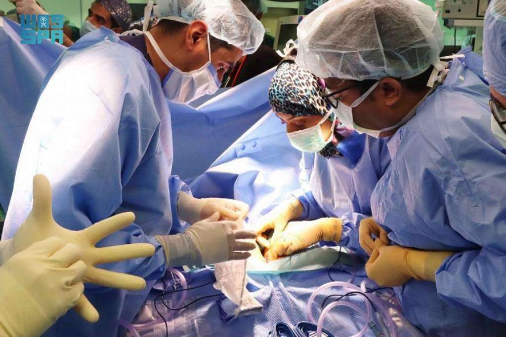 Tim saudijskih ljekara uspješno razdvojio sijamske blizance