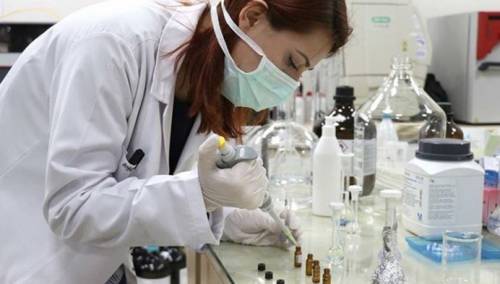 Tim turskih naučnika završio prvu fazu razvoja vakcine protiv koronavirusa