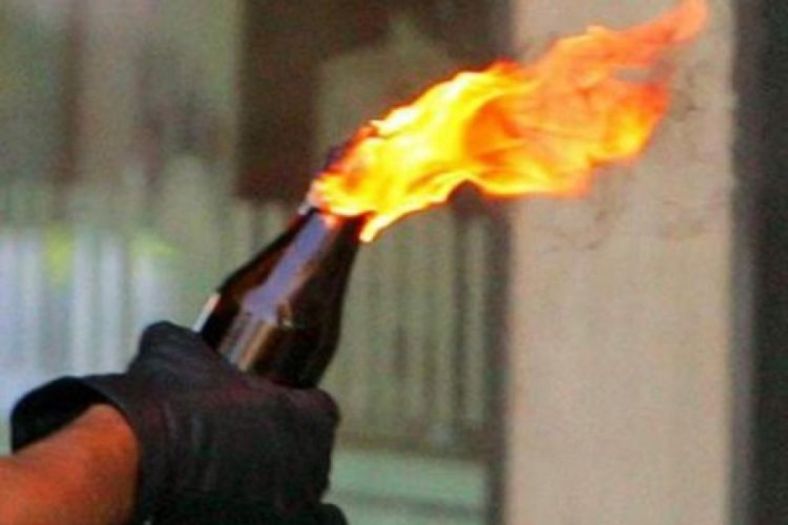 Tinejdžeri molotovljevim koktelima planirali napasti crkvu u Grčkoj