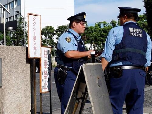 Tinejdžerica u Japanu izvršila suicid: Skočila sa zgrade, oborila ženu