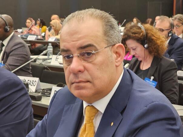 Zamjenik ministrice smijenjen zbog kršenja zabrane pušenja