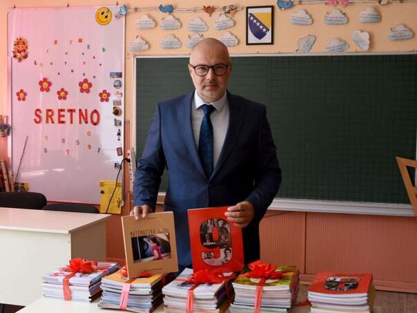 TK: Distribucija besplatnih udžbenika za učenike osnovnih škola