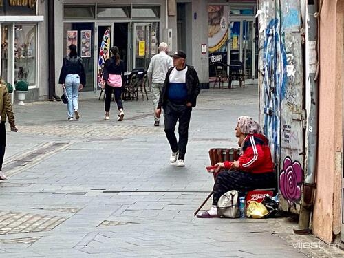 TK pooštrava mjere: Kazne i za one koji daju novac prosjacima