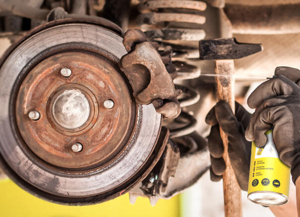 TKK: Tehnički sprejevi koji podmazuju, čiste i štite