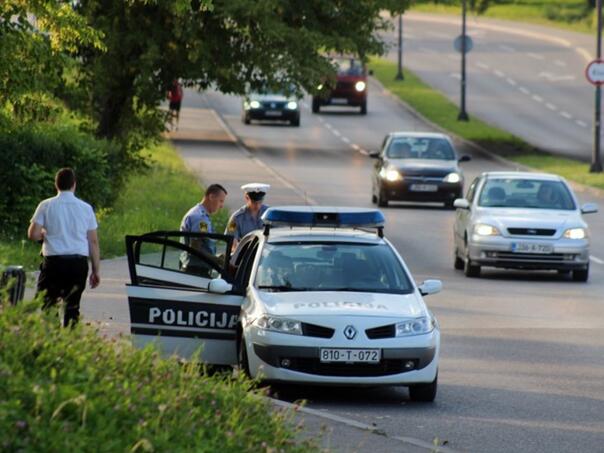 Tokom aprila policija u TK oduzela 46 automobila zbog duga većeg od 600.000 KM