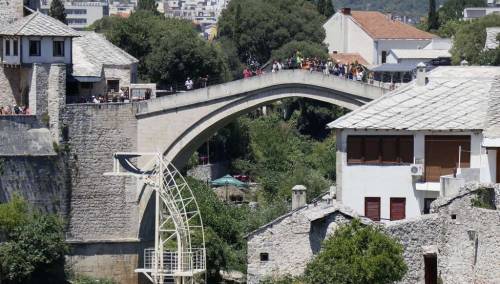 Tokom dana postepeno razvedravanje, temperature i do 36 stepeni