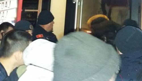 Tokom litije u Bijelom Polju povrijeđen mladić