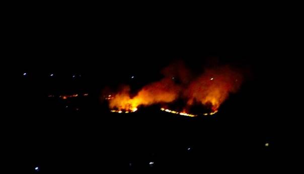 Tokom noći ugašen požar ispod brda Žuč, na području Vogošće