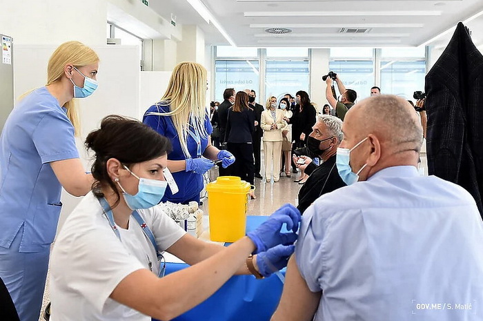 Tokom prvog dana masovne imunizacije u Crnoj Gori vakcinisano skoro 10.000 građana