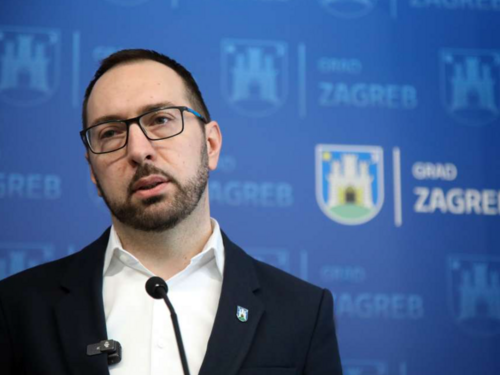 Tomašević: Jučer nije bilo ustaškog pozdrava ni Čavoglava, kako to?