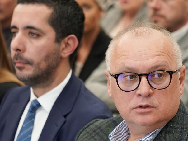 Tomislav Momirović i Goran Vesić prebačeni u kućni pritvor