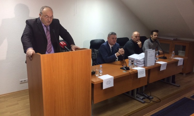 Tomislavgrad: Tri člana isključena iz HDZ-a