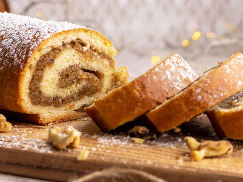 Toplina doma u jednom zalogaju: Štrudla sa orasima koja budi uspomene