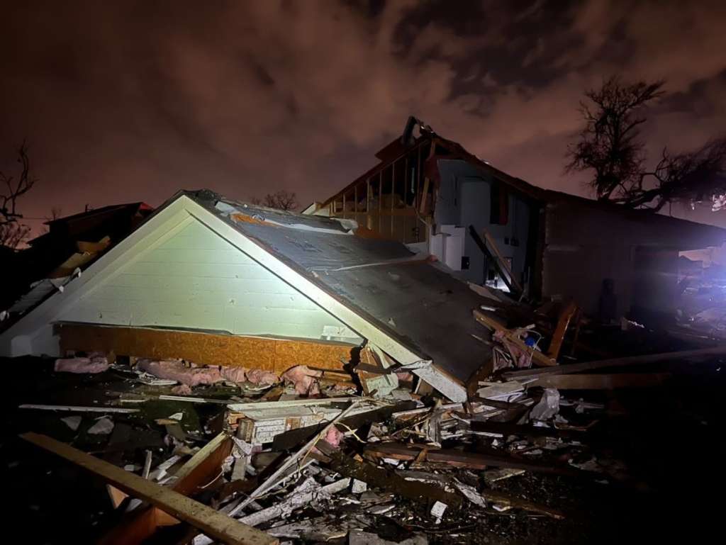 Tornado pogodio južnu Louisianu, hiljade stanovnika bez struje