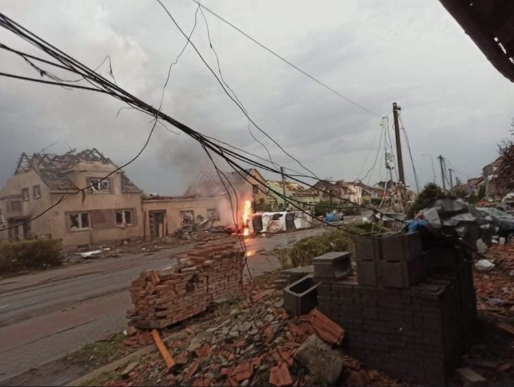 Tornado protutnjao Češkom, sela sravnjena sa zemljom