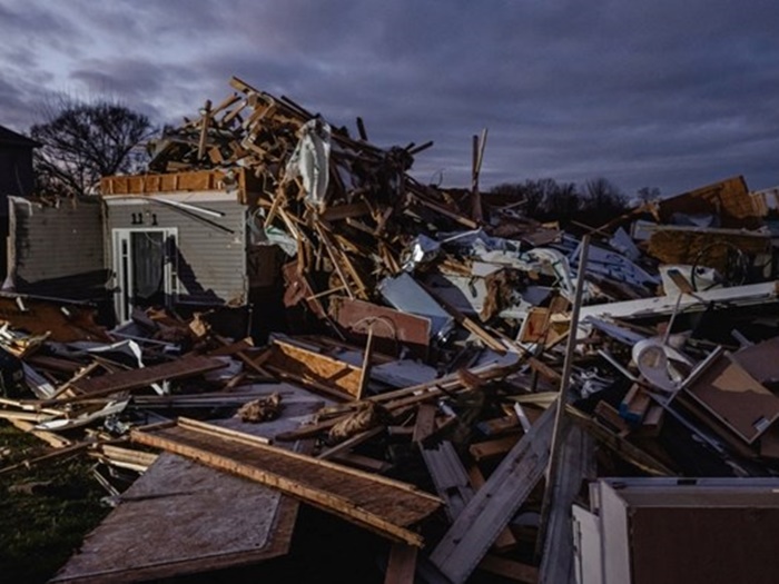 Tornado usisao bebu i oca iz mobilne kućice u SAD-u