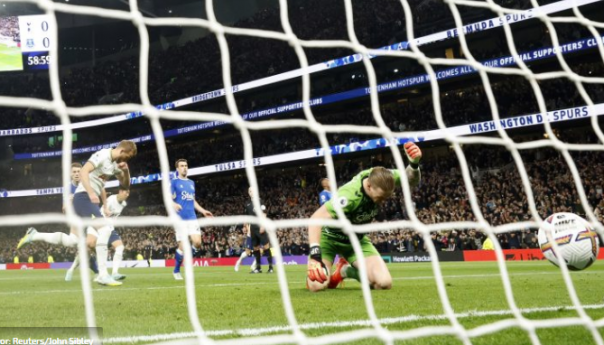Tottenham srušio Everton velikim greškama golmana Pickforda
