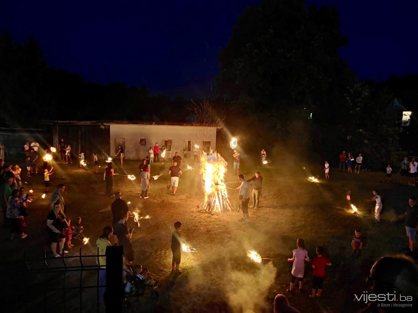 Tradicija lilanja katolika Tuzle: Tradicija starija od sela