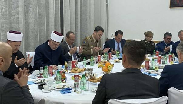 Tradicionalni iftar Vojnog muftije u Domu Oružanih snaga BiH